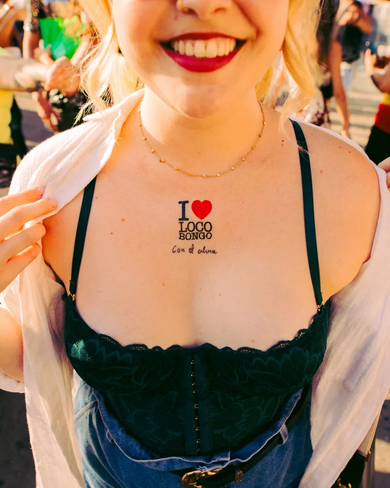 loco bongo deluxe barcelona 2026 poble espanyol azafatas