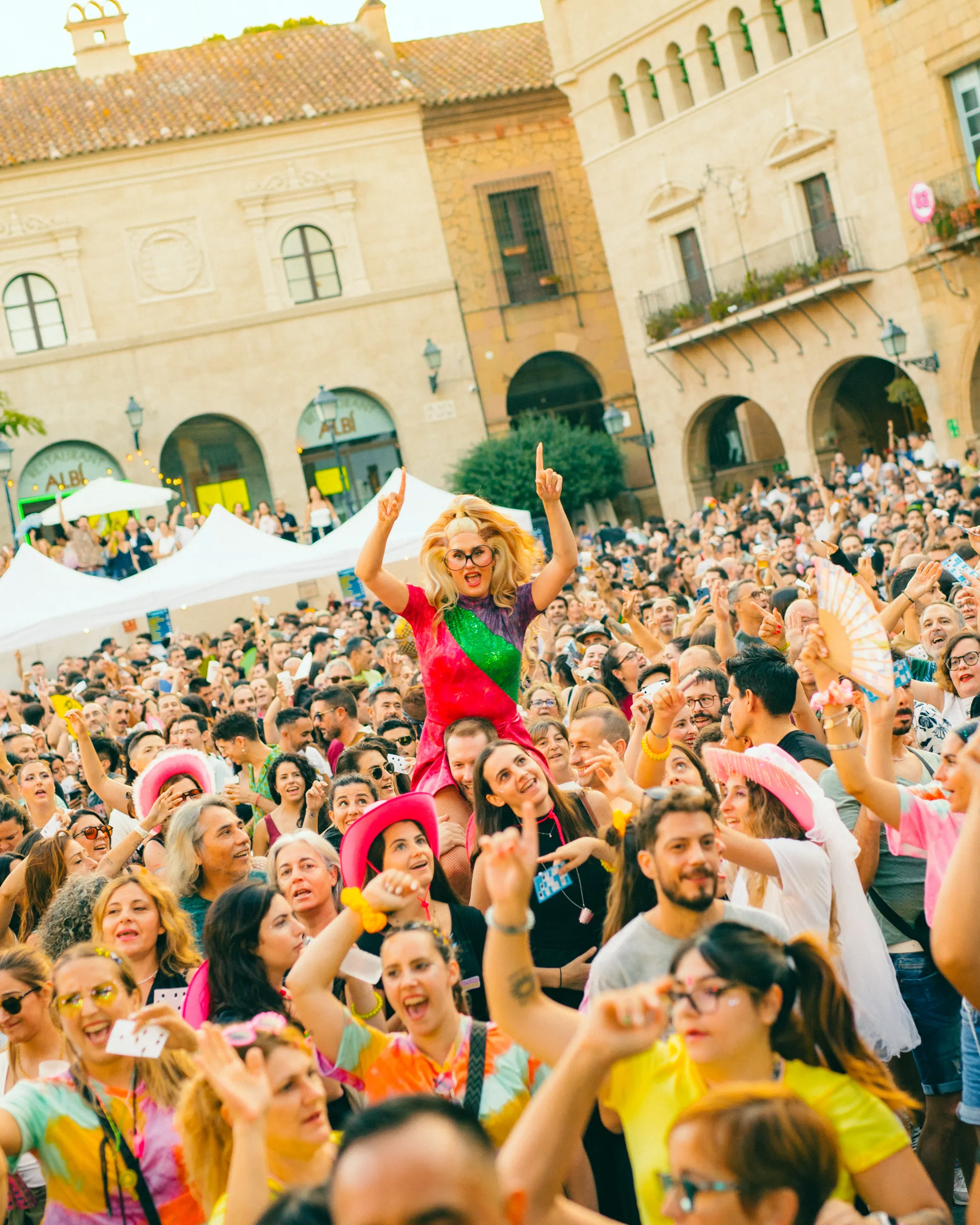 azafata a hombros loco bongo deluxe